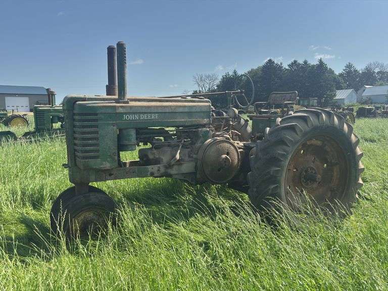 John Deere Model G image
