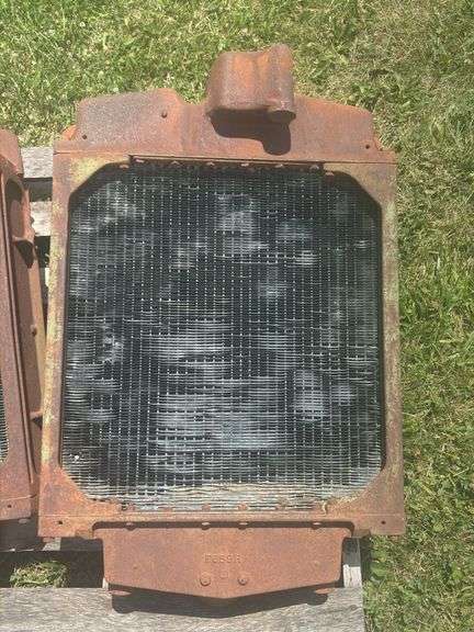 John Deere Styled G Radiator image
