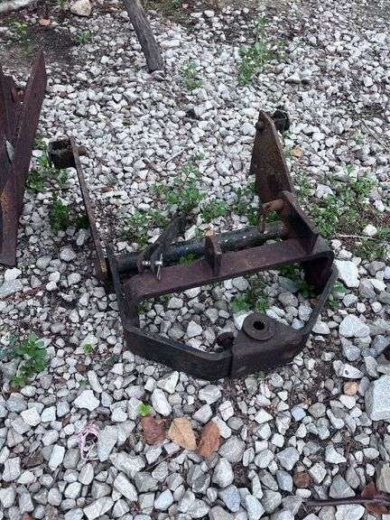 John Deere Brinly Hitch