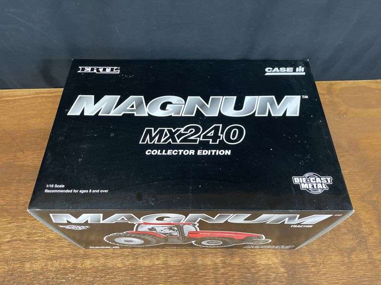 1/16 Case-IH Magnum MX240 Collector NIB Ertl