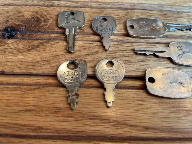 (7) John Deere Keys