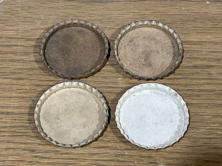 Shell Oil Cans and Memorabilia