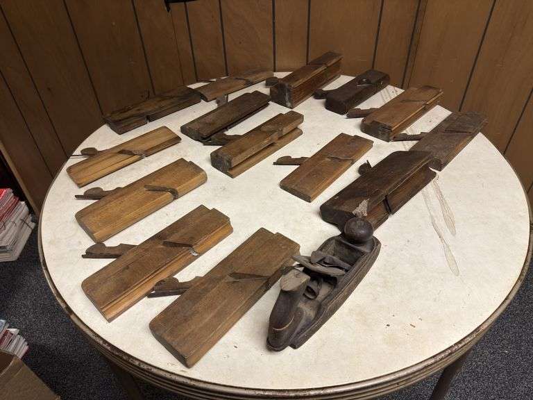 (15) Wood Planers image