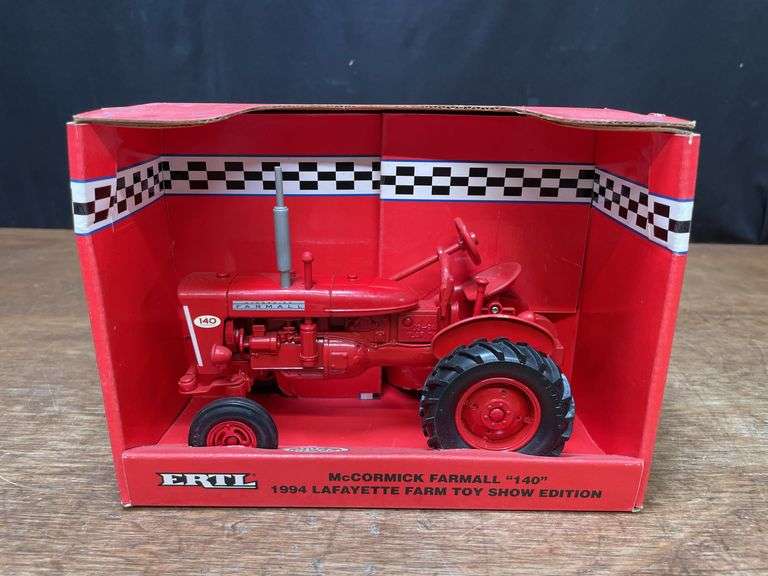 1/16 Farmall 140 1994 Lafayette NIB Ertl image