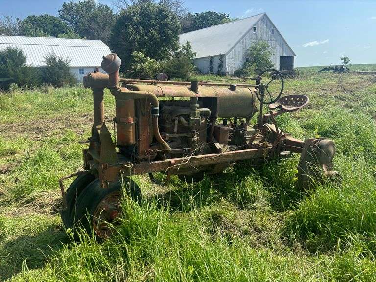 Farmall F30 image