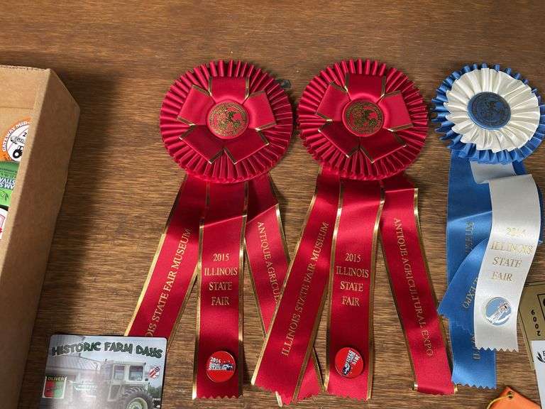 Show Buttons, Plaques, Ribbons