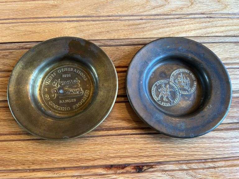 (2) Monarchs Ranges Brass Ashtrays image