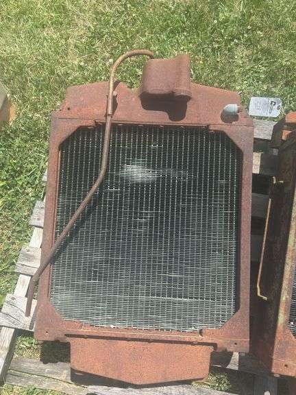 John Deere Styled G Radiator image