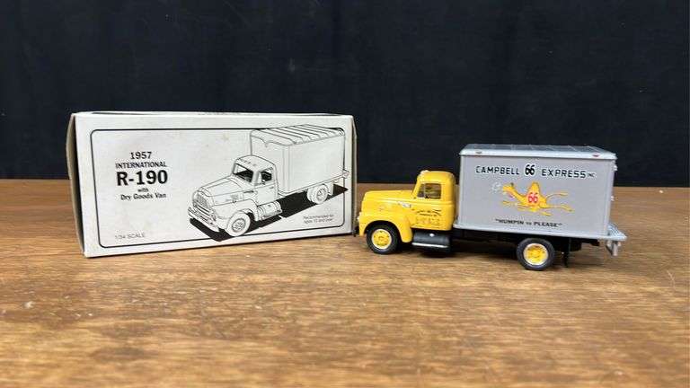 1/34 International R-190 Campbell 66 Express NIB 1st Gear image