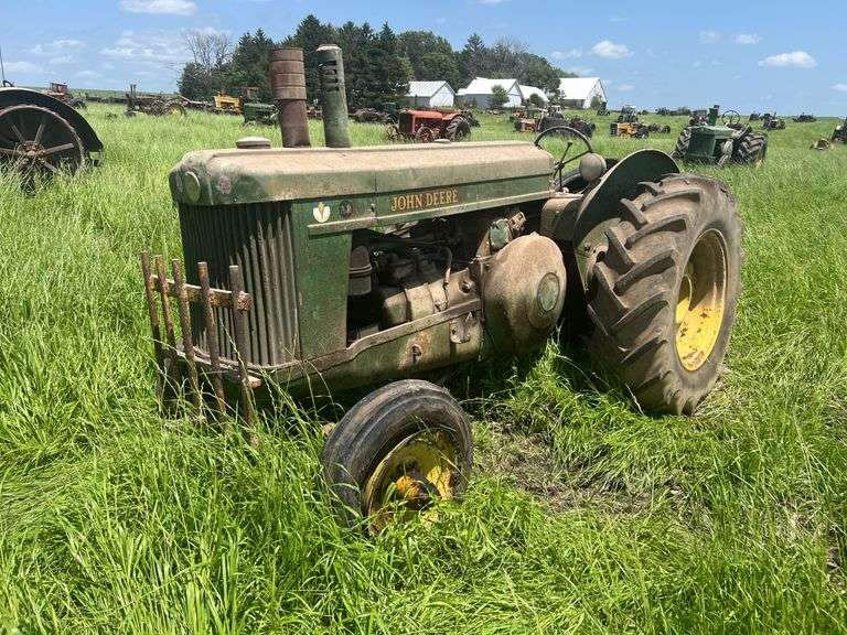 John Deere Styled Model AR image
