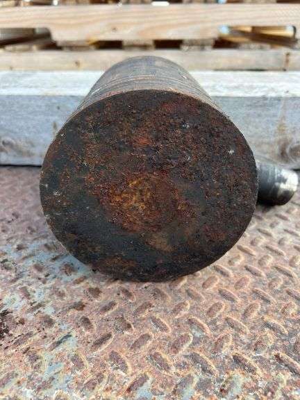 (2) John Deere Model G Pistons and Wrist Pins