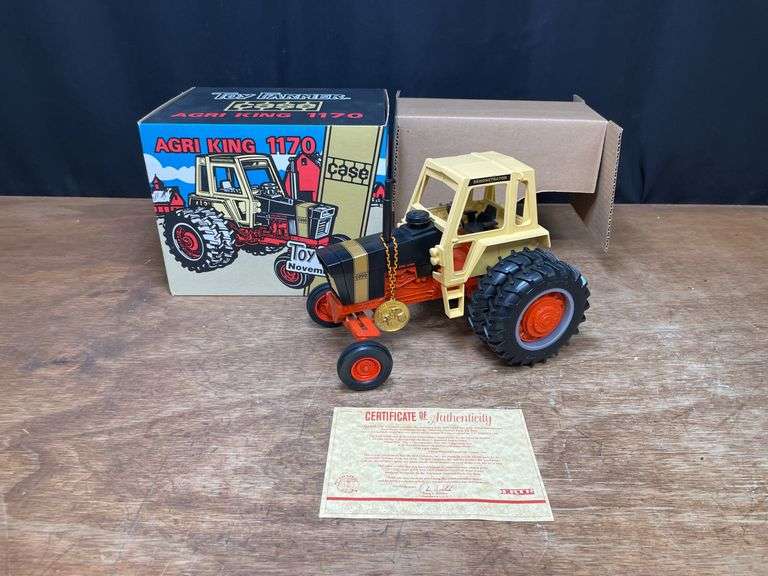 1/16 Case 1170 Demonstrator 1996 NFTS NIB Ertl image
