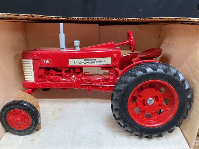 (2) 1/16 Farmall 350 NIB Ertl