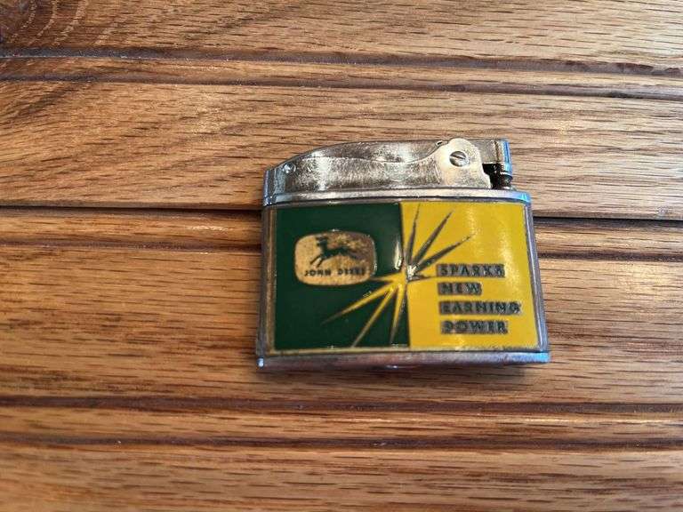 John Deere Lighter image