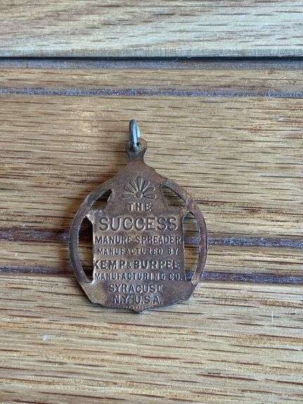 Kemp & Burpe Success Manure Spreader Charm