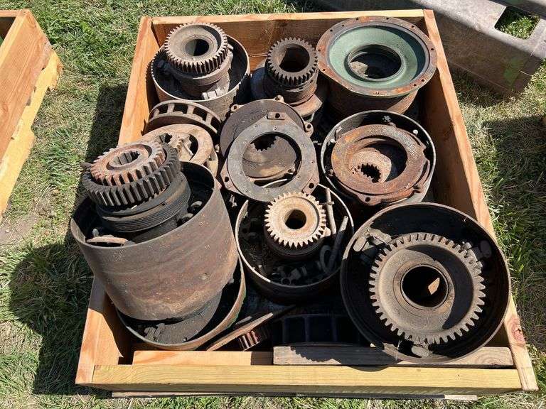 John Deere Clutch Pulley Parts image