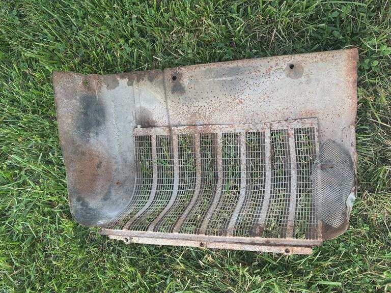 (2) John Deere Styled Model G Right Grilles