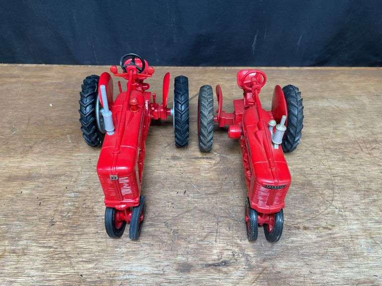 (2) 1/16 Farmall H + Farmall Super M-TA Ertl