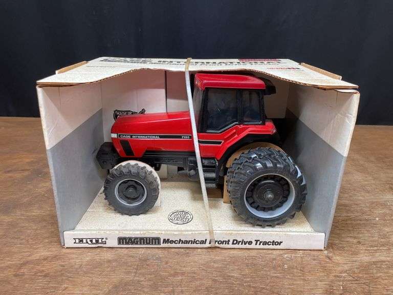 1/16 Case-IH Magnum 7150 Special Edition NIB Ertl image