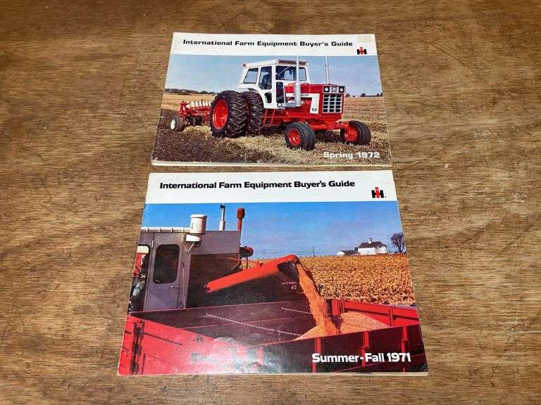 (2) 1971 + 1972  IH Buyers Guides image