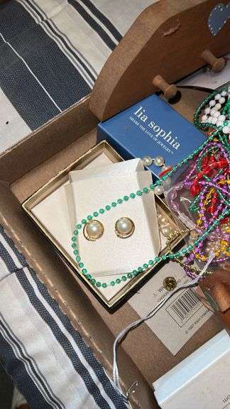 Jewelry & Hankies
