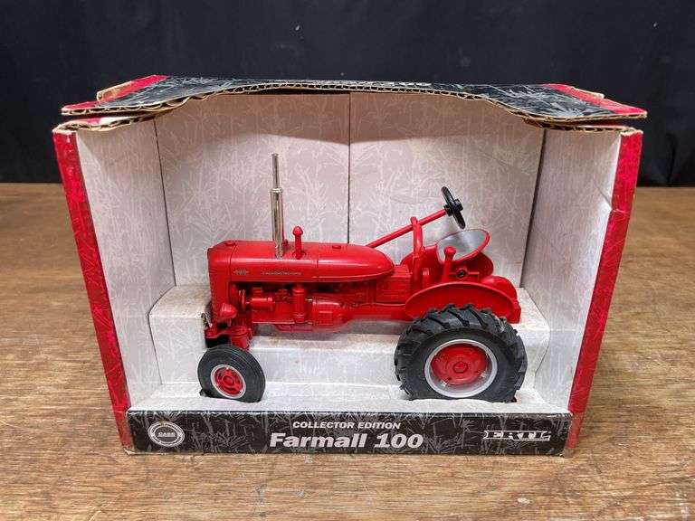 1/16 Farmall 100 Collector NIB Ertl image