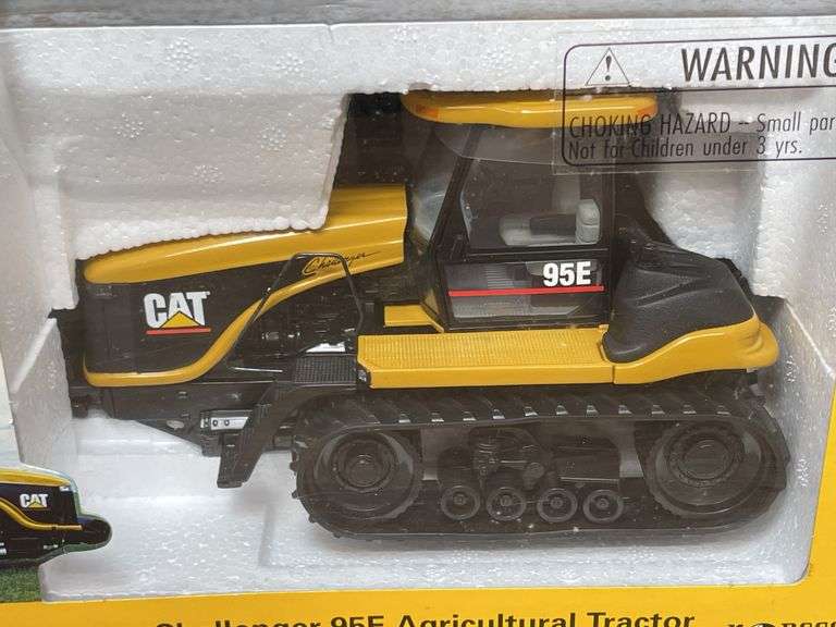 1/32 Caterpillar Challenger 95E NIB Norscot