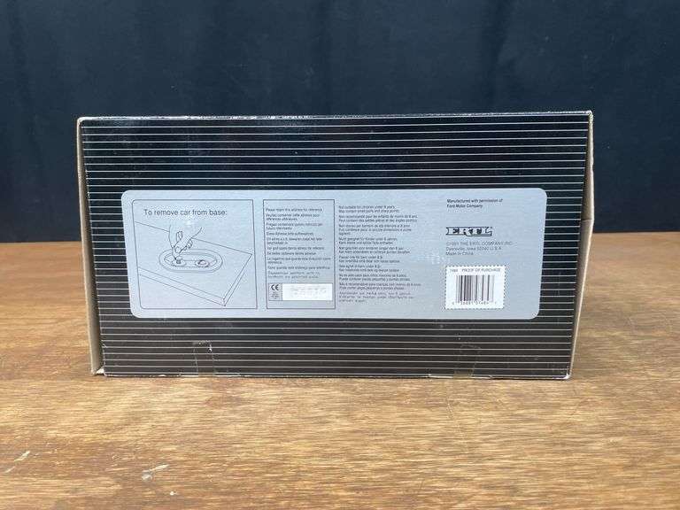 1/18 Ford Boss Mustang NIB Ertl