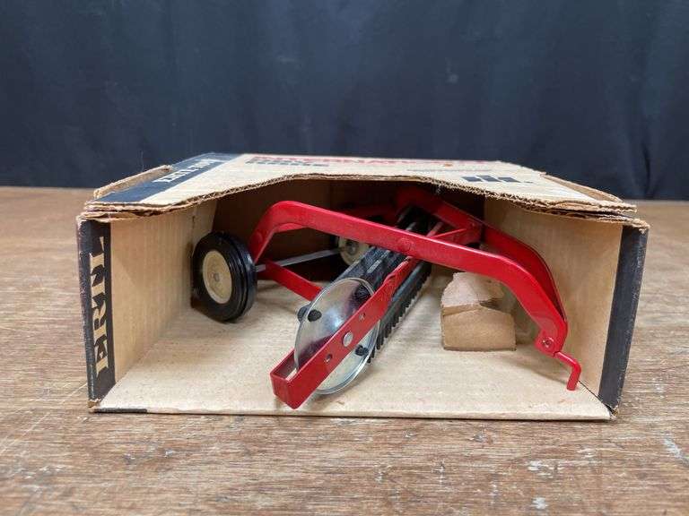 1/16 IH Hay Rake NIB Ertl image