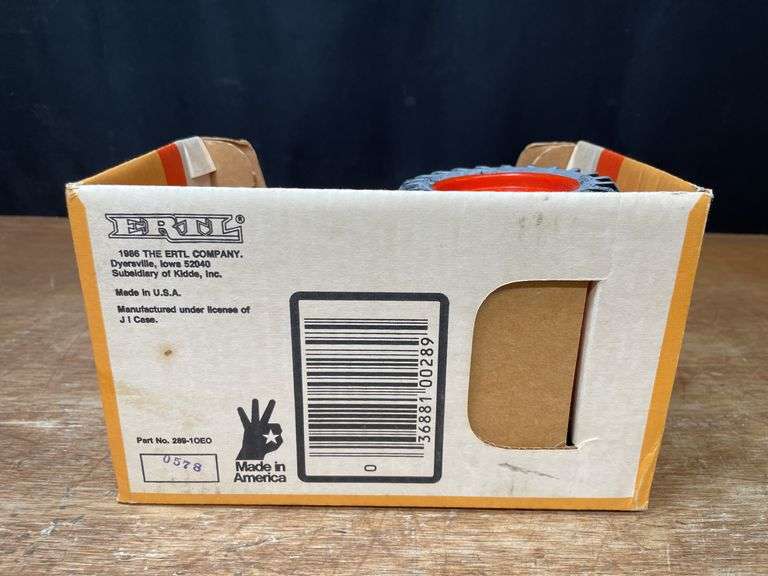 1/16 Case 600 NIB Ertl