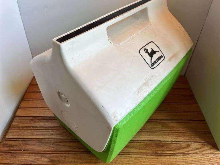 John Deere Igloo Cooler