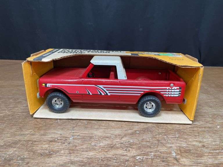 1/16 IH Scout Terra Pickup NIB Ertl image
