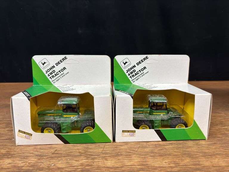 (8) 1/64 John Deere 8850 NIB Ertl