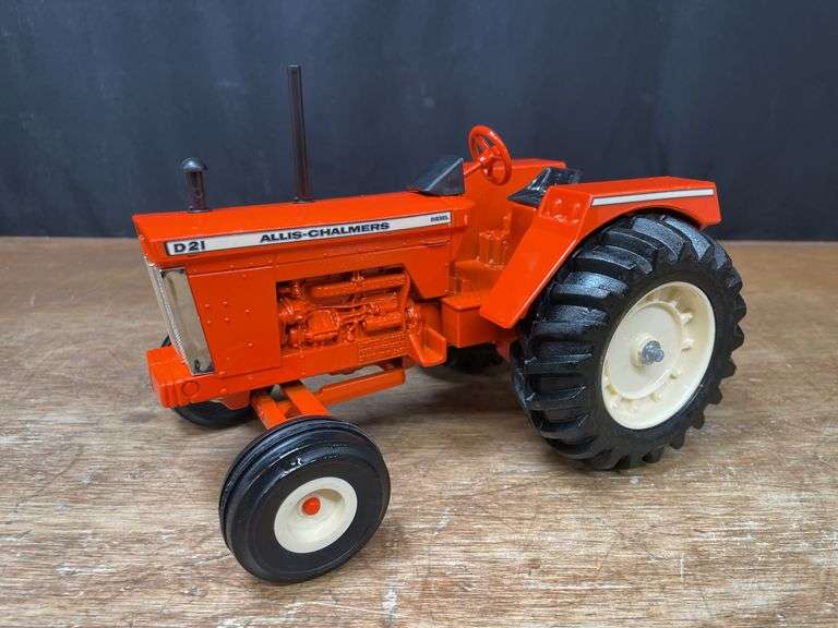 1/16 AC D21 1988 MN State Fair NIB Ertl