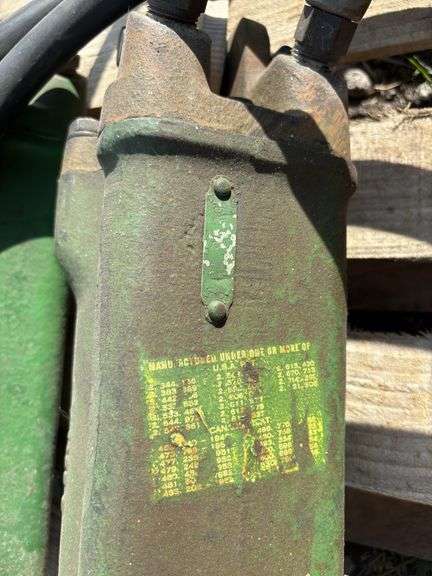 (2) John Deere Hydraulic Cylinders
