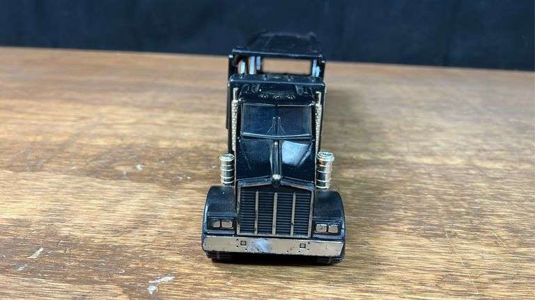 (5) Trucks + Tractor Tonka