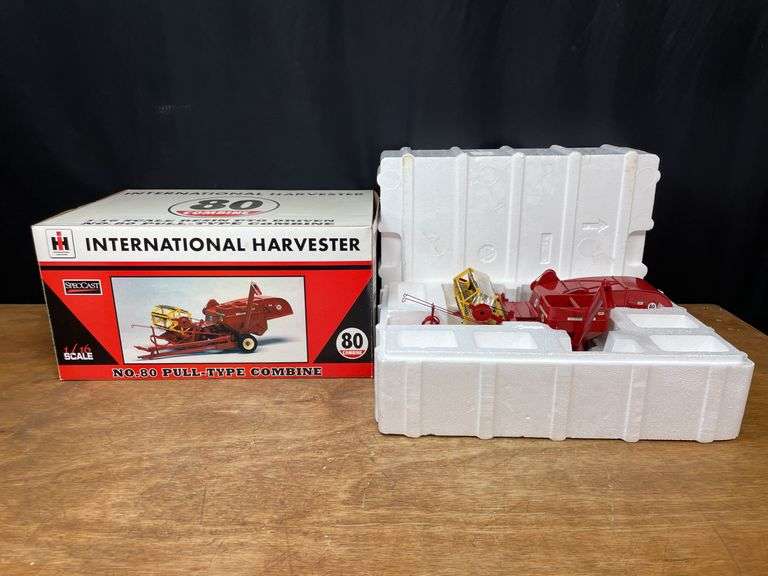 1/16 IH 80 Combine NIB SC image