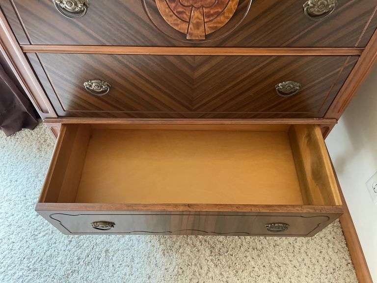Vintage Chest of Drawers