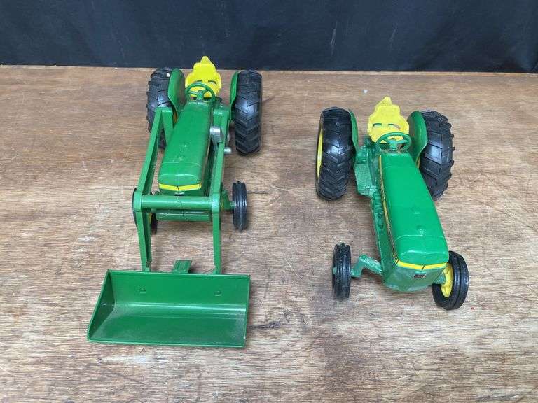 (2) 1/16 John Deere 2040 Ertl