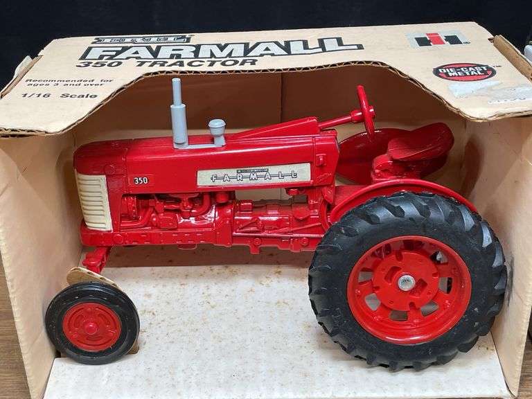 (2) 1/16 Farmall 350 + 140 NIB Ertl