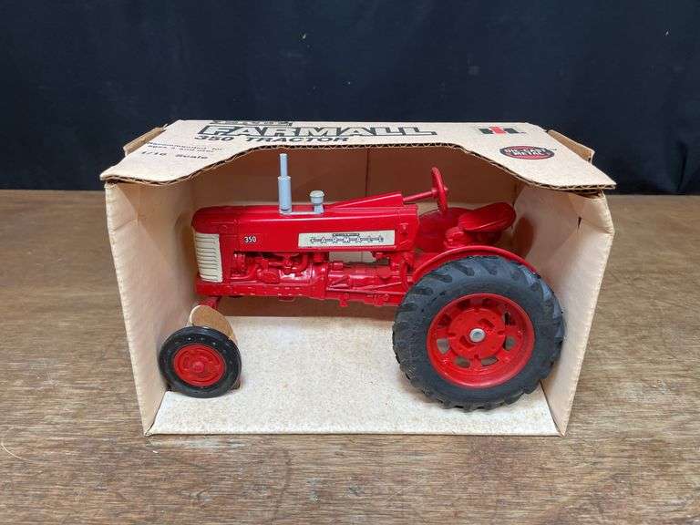 1/16 Farmall 350 NIB Ertl image