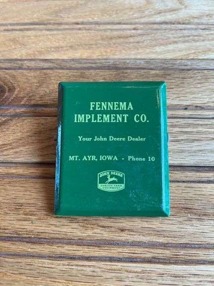 John Deere Metal Clip image