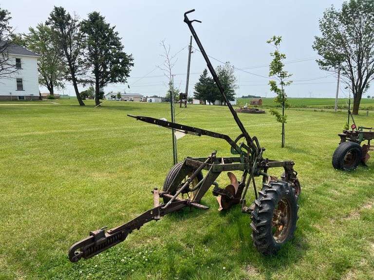 John Deere 52 Plow
