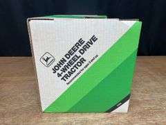 1/16 John Deere 8760 Collector NIB Ertl