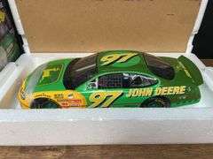 1/18 John Deere NASCAR NIB  Ertl