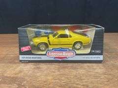 1/18 Ford Boss Mustang NIB Ertl