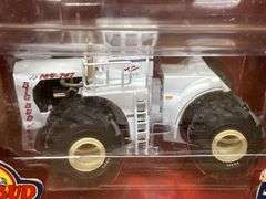 1/64 Big Bud 16V-747 Signature NIB DCP