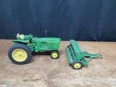 (2) 1/16 John Deere 3020 + Grain Drill