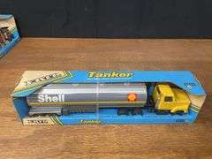 (2) Shell Tanker + Scramin' Hawk Semis NIB Ertl