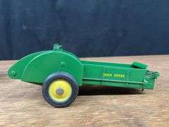 1/16 John Deere Spreader NIB Eska